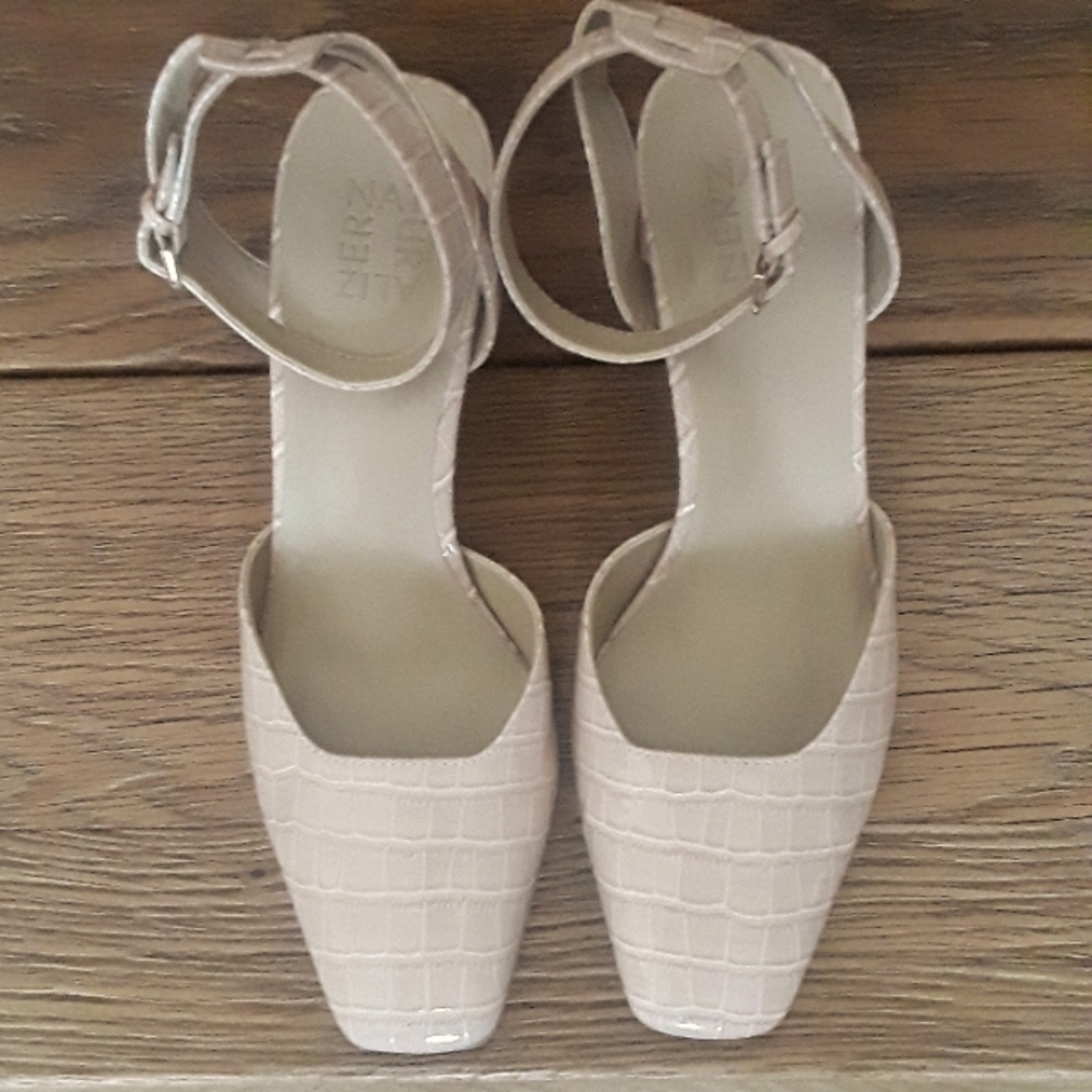 Naturalizer Nude, Closed Toe, Open Heel Pumps,